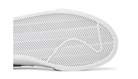 Унисекс кроссовки Nike KAWS x sacai x Blazer Low 'Purple Dusk'