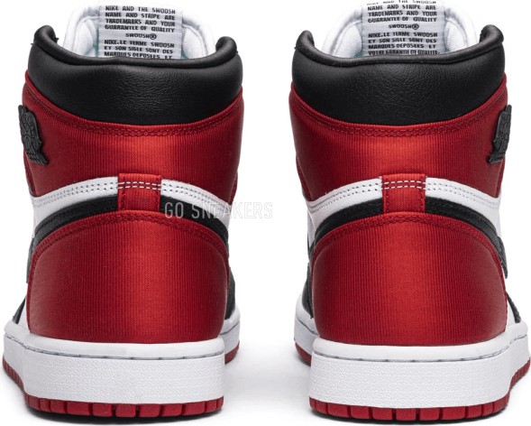 Женские кроссовки Nike Wmns Air Jordan 1 Retro High 'Satin Black Toe'