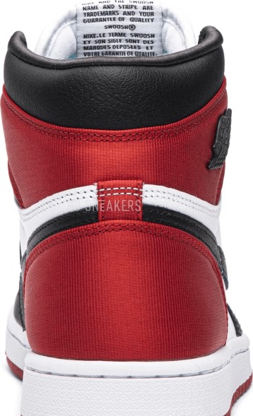 Женские кроссовки Nike Wmns Air Jordan 1 Retro High 'Satin Black Toe'