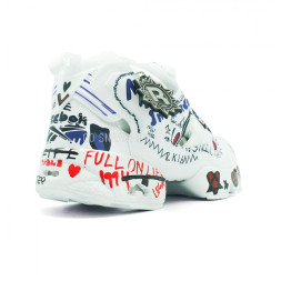 Vetements x Reebok Insta Pump Fury "Graffiti" 