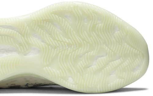 Женские кроссовки Adidas Yeezy Boost 380 Alien